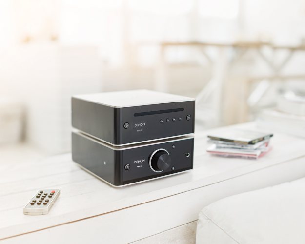 Denon DCD-50 (Premium Silver) с усилителем