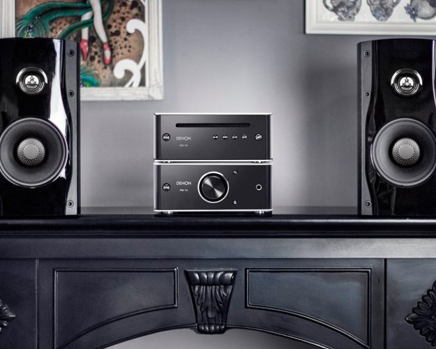 Denon DCD-50 (Premium Silver) в интерьере