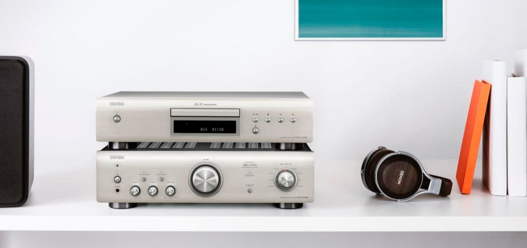 Denon DCD-600NE (Premium Silver) в интерьере