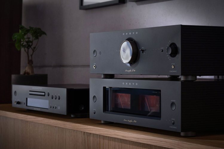 Onkyo C-30 Black CD проигрыватель