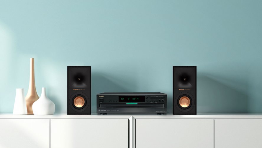 CD чейнджер Onkyo DX-C390