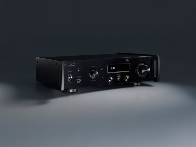 Teac UD-505X Black