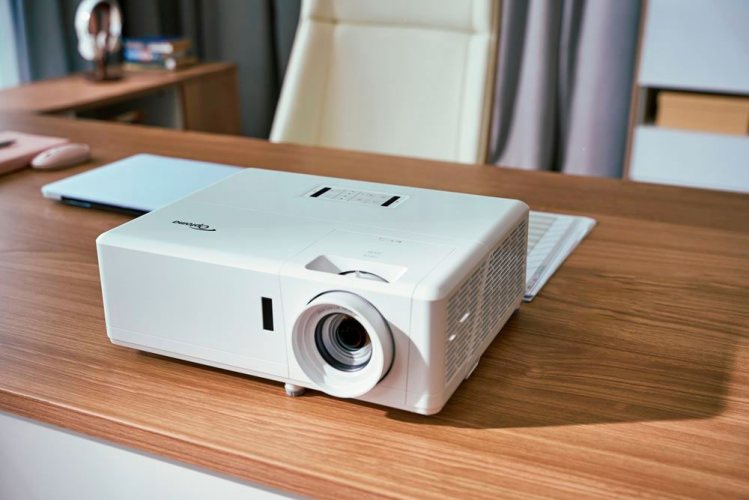 Optoma UHZ45 в интерьере