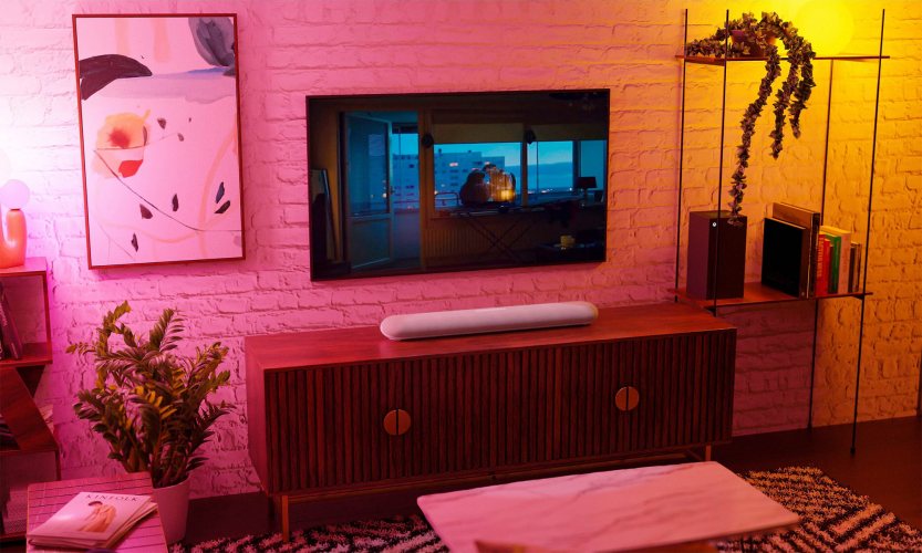 Bluesound PULSE CINEMA MINI Titan В интерьере