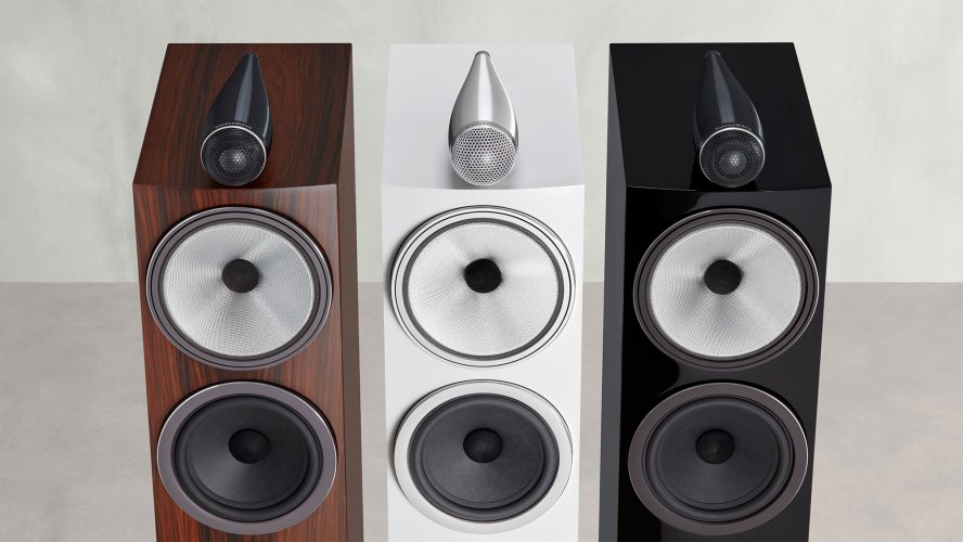 Bowers & Wilkins 702 S3 (Gloss Black) под углом