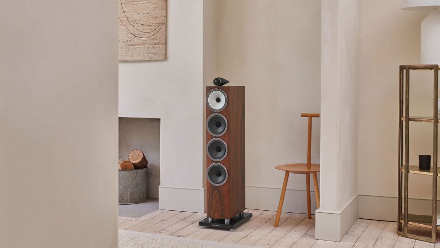 Bowers & Wilkins 702 S3 (Mocha) в интерьере