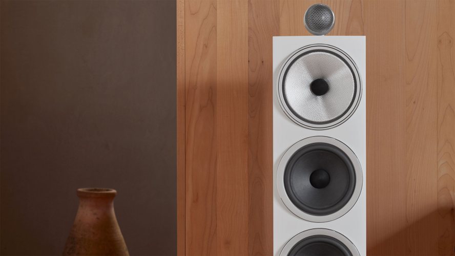 Bowers & Wilkins 702 S3 (Satin White) в интерьере