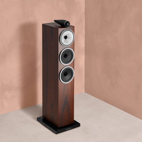 Bowers & Wilkins 703 S3 (Mocha) в углу