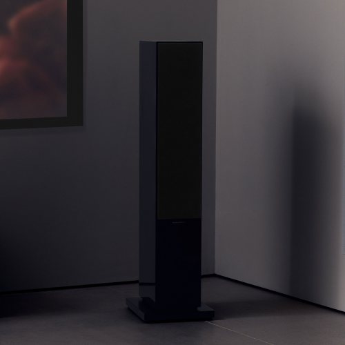 Bowers & Wilkins 704 S2 (Gloss Black) в интерьере