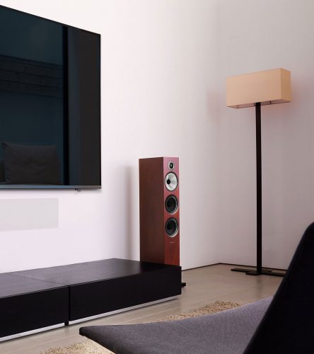 Bowers & Wilkins 704 S2 (Rosenut) в интерьере