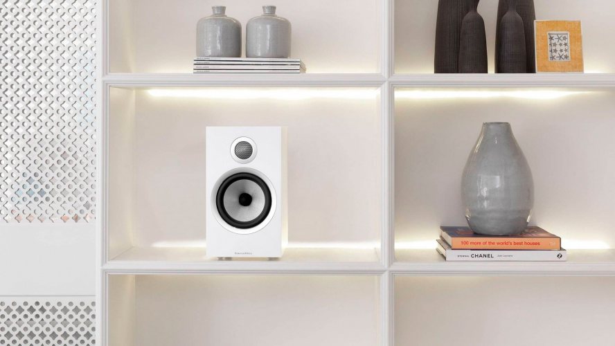 Bowers&Wilkins 706 S2 (Satin White) в интерьере