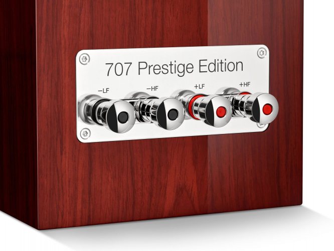 Bowers & Wilkins 707 S3 Prestige Edition Полочная акустика