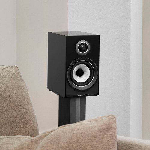 Bowers & Wilkins 707 S2 (Gloss Black) в интерьере