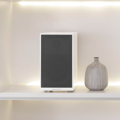 Bowers & Wilkins 707 S2 (Satin White) в интерьере