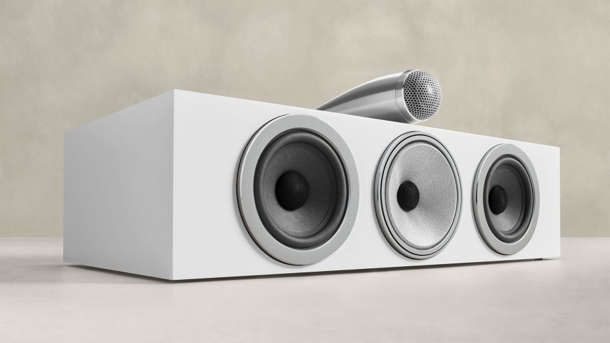 Bowers & Wilkins HTM71 S3 (Satin White) у стены