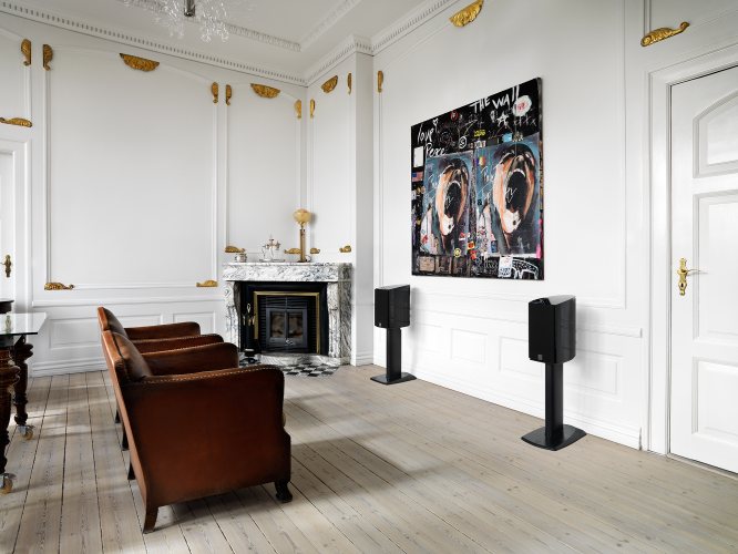 Dali EPICON 2 (Black High Gloss Laquer) в интерьере