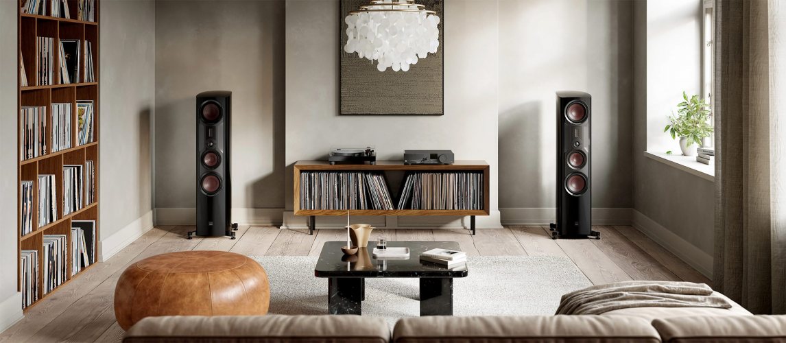 Dali EPIKORE 9 Black High Gloss Laquer В интерьере