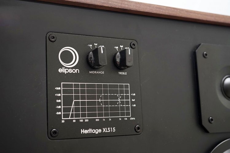 Elipson Heritage XLS 15 Walnut Полочная акустика