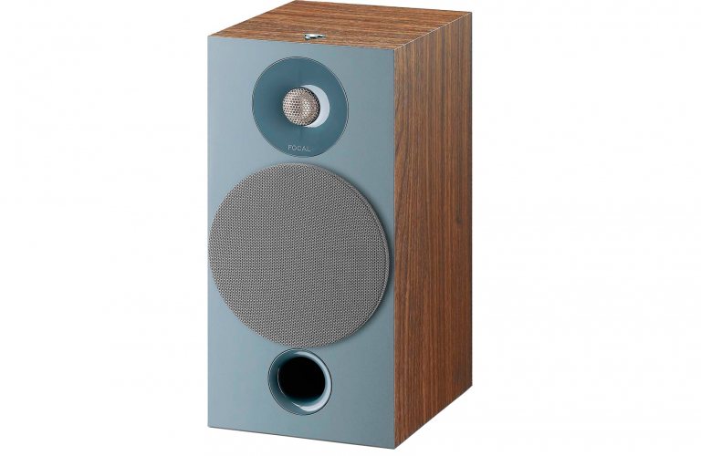 Focal Chora 806 (Dark Wood) с решёткой