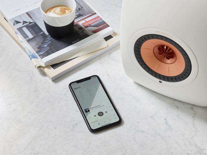 KEF LS50 Wireless II (Mineral White) управление при помощи приложения