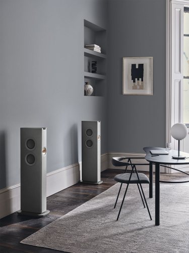 KEF LS60 Wireless (Titanium Grey)  в интерьере