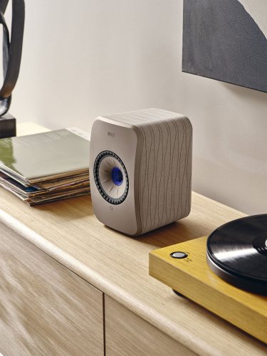 KEF LSX II (Soundwave) в интерьере