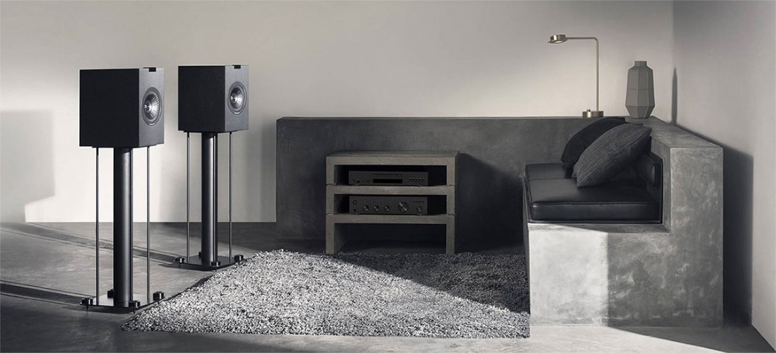 KEF Q150 Satin Black