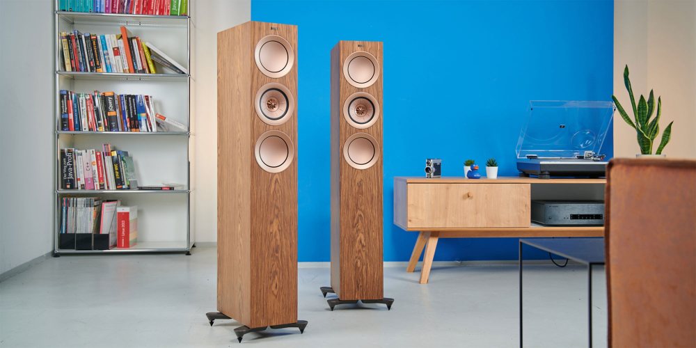 KEF R5 Walnut