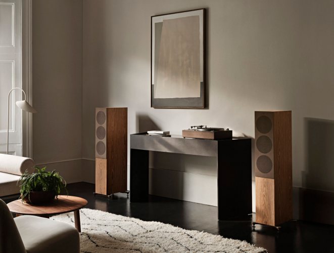 KEF R7 Meta Walnut