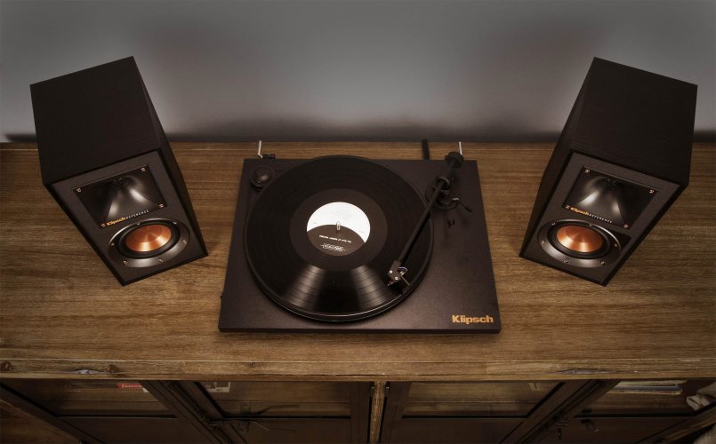Klipsch R-41PM С проигрывателем граммпластинок