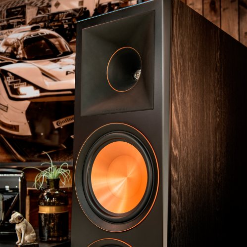 Klipsch RP-8000F (Walnut) в интерьере