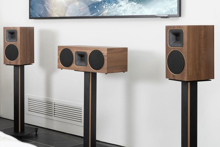 Martin Logan Motion Foundation C1 Walnut