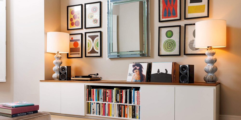 Monitor Audio Radius 3 4G High Gloss Black В интерьере