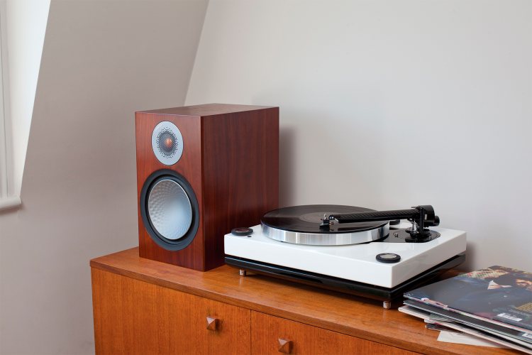 Monitor Audio Silver 100 (Walnut) в интерьере