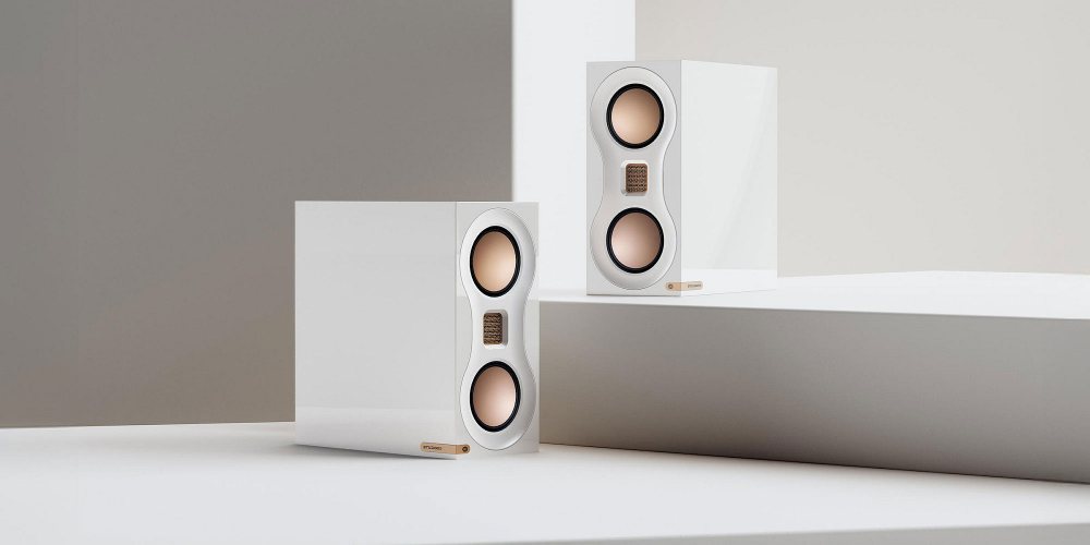 Monitor Audio Studio 89 High Gloss White Полочная акустика