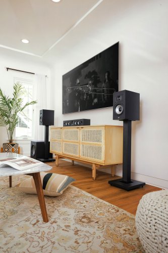 Polk Audio Monitor XT20 (Black) в интерьере