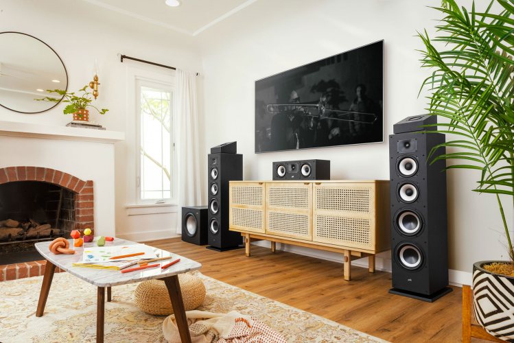 Polk Audio Monitor XT35 (Black) в интерьере