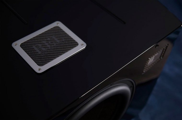 REL No.32 Piano Black Сабвуфер