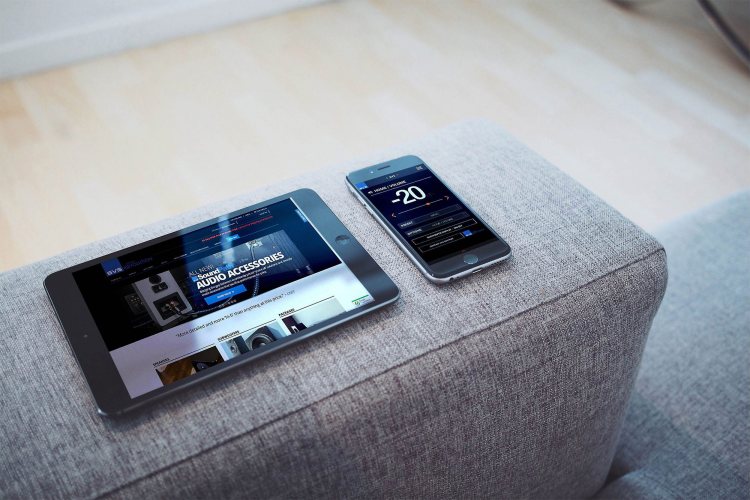 SVS 3000 Micro R|Evolution Piano Gloss Black Планшет и смартфон