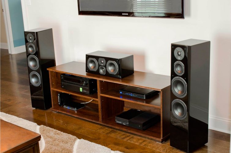 SVS Prime Tower (Piano Black) в интерьере