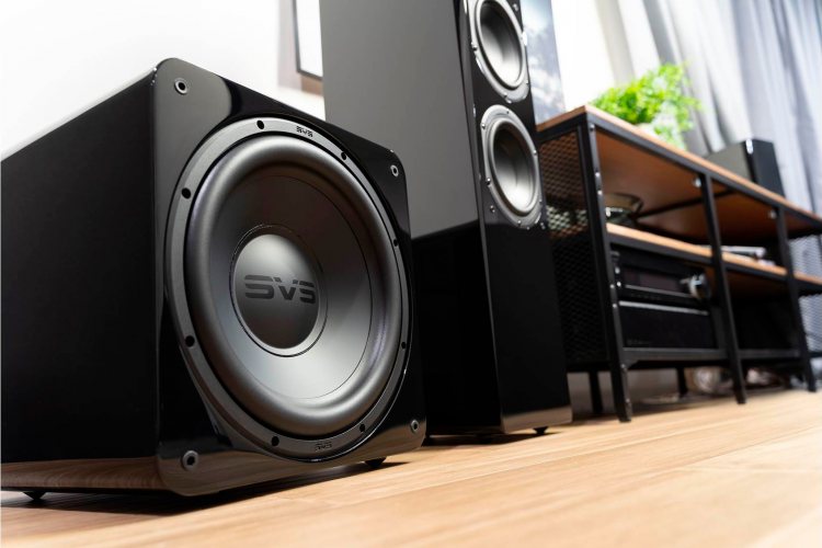 SVS SB-1000 Pro (Piano Gloss Black) в интерьере