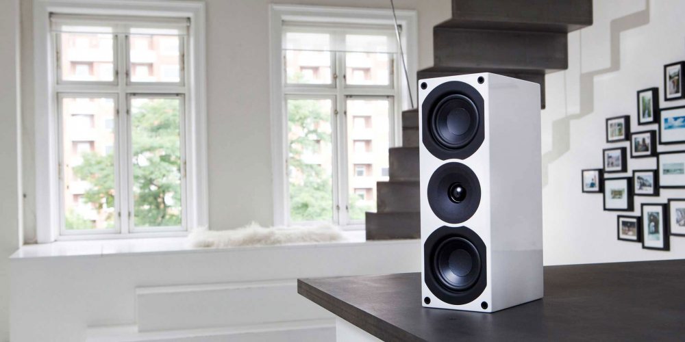 System Audio SA saxo 10 (Satin White) в интерьере