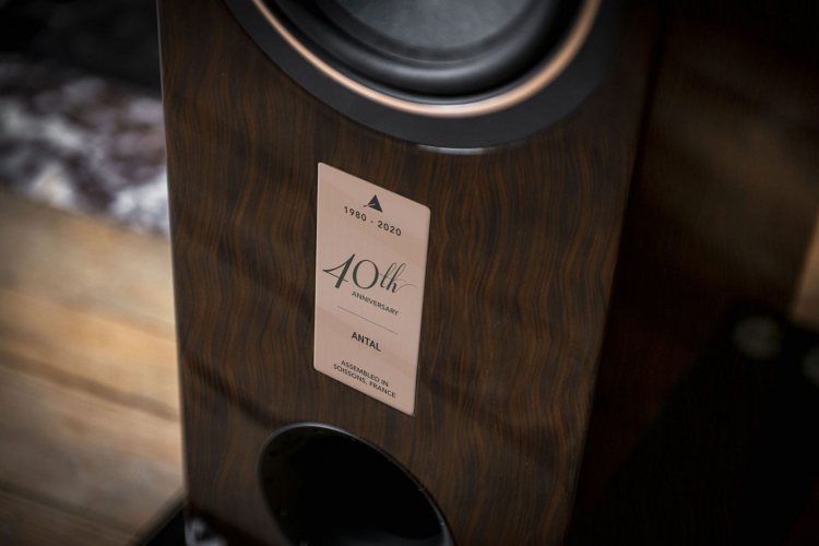 Triangle Antal 40th Anniversary (Santos Rosewood) порт фазоинвертора
