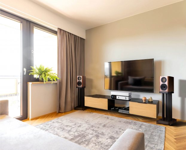 Wharfedale EVO 5.1 Walnut В интерьере