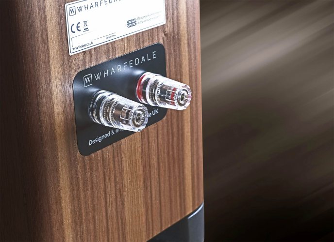Wharfedale Evo 5.2 Walnut Акустические разъёмы