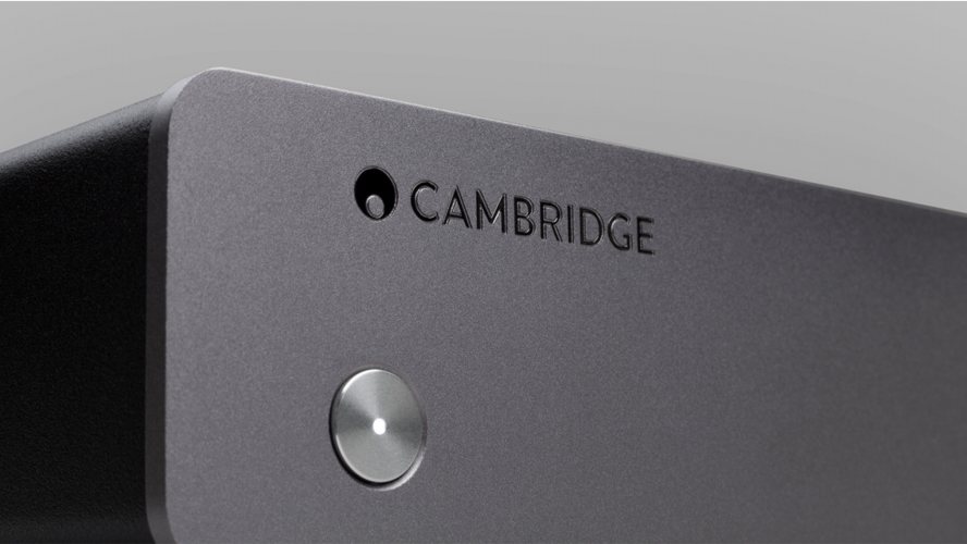 Компактный фонокорректор Cambridge Audio Alva Solo