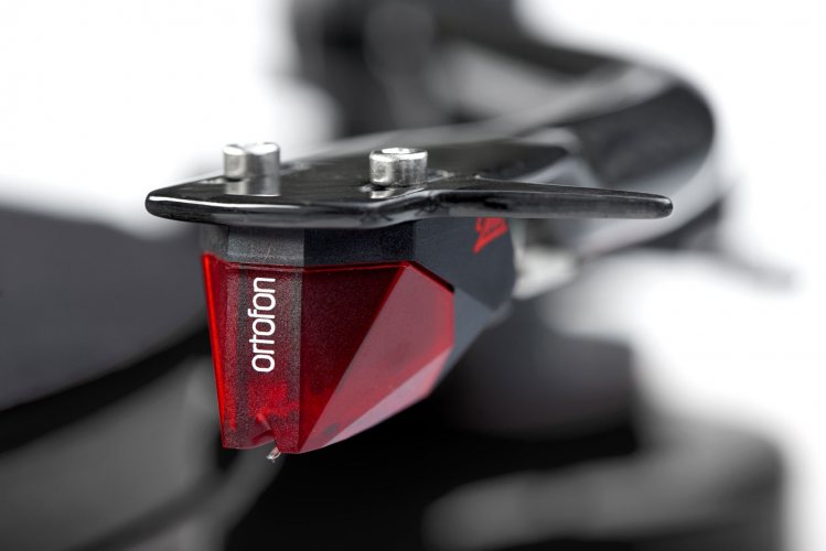 Pro-Ject RPM 1 Carbon (High Gloss Black)