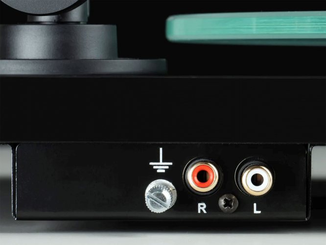 Pro-Ject T1 EVO Phono High Gloss Black Проигрыватель винила