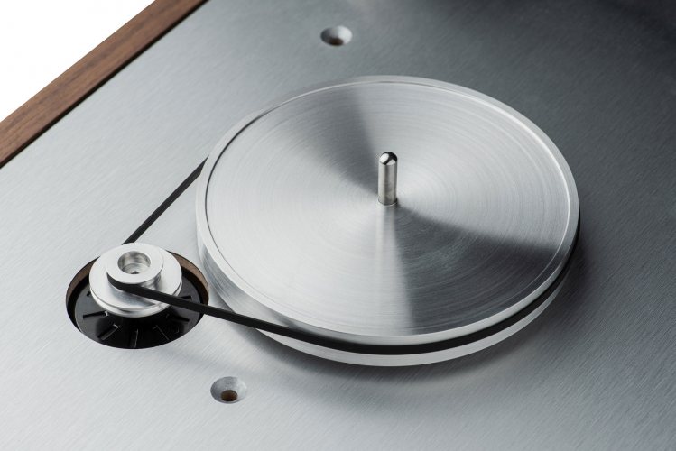 Pro-Ject The Classic EVO 2M Silver (Walnut) привод