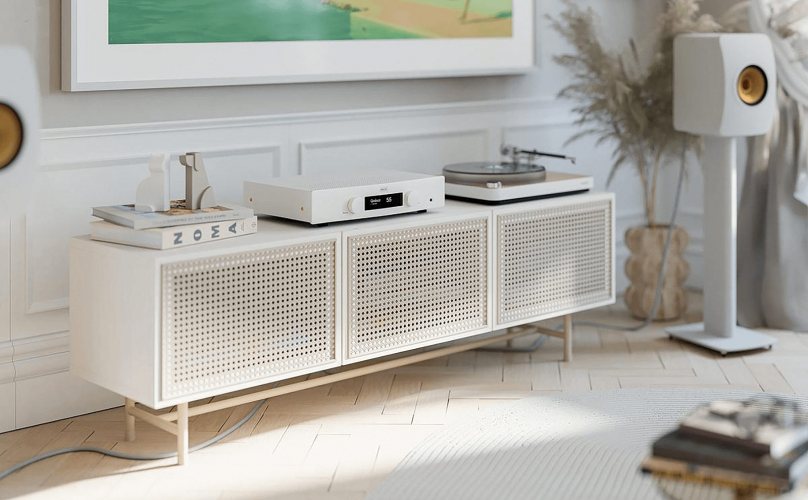 Hegel H150 White В интерьере